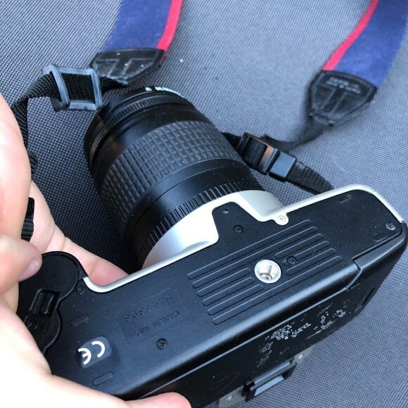 Canon EOS 500N 35mm Autofocus SLR Camera W/ 28-80mm Lens - Picture 10 of 14